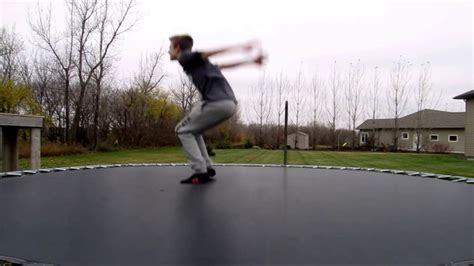 How To Do A Backflip On A Trampoline In 10 Minutes Youtube