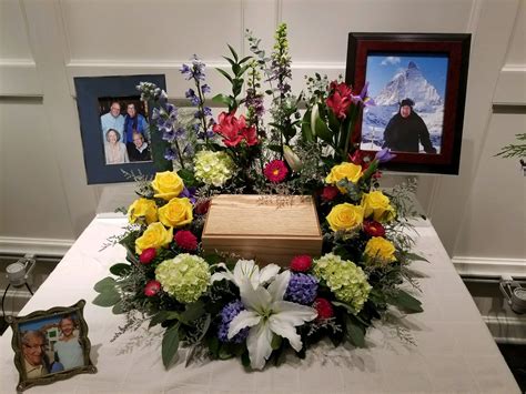 Cremation And Memorial Flowers Artofit