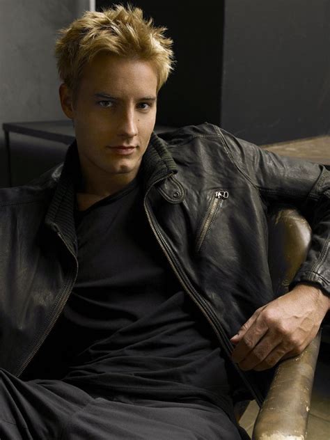 Justin Hartley Previews Smallville Season 10