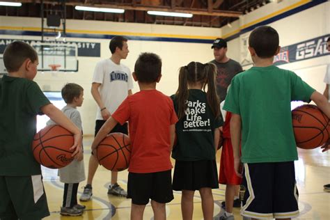 The company was founded in 1975 by charlie hoeveler and bill closs. Youth Basketball Camp | Basketball camp, Youth basketball ...