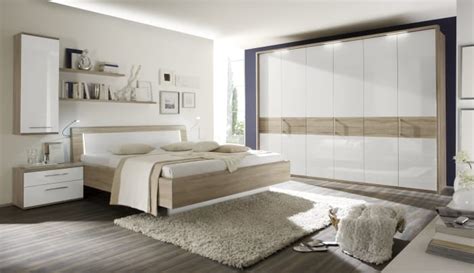 Preise vergleichen und bequem online bestellen! Schlafzimmer Luna in weiß/Eiche Macao-Optik online bei ...