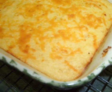 Baked Garlic Cheese Grits Recipe