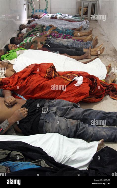 Rana Plaza Victim Bodies Hi Res Stock Photography And Images Alamy
