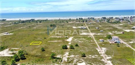 Terreno A Metros Do Mar Em Balne Rio Gaivota Sc Em Balne Rio