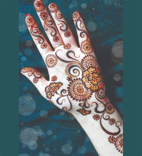 The henna tattoos and arabic mehndi designs most popular in mehendi designing. New Mehndi Designs 2020 | Latest Mehandi Designs -Best ...