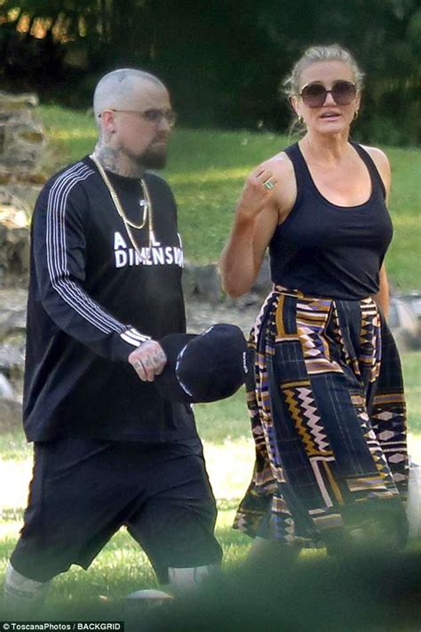 Cameron diaz and benji madden keep their personal life under wraps, so when the musician showed some pda to. Cameron Diaz and husband Benji Madden enjoy stroll in ...