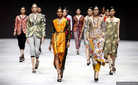 7 Desainer Indonesia Ini Bawa Batik Ke Level Internasional Okezone