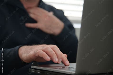 Man Watching Porn On Laptop Computer Stock Foto Adobe Stock