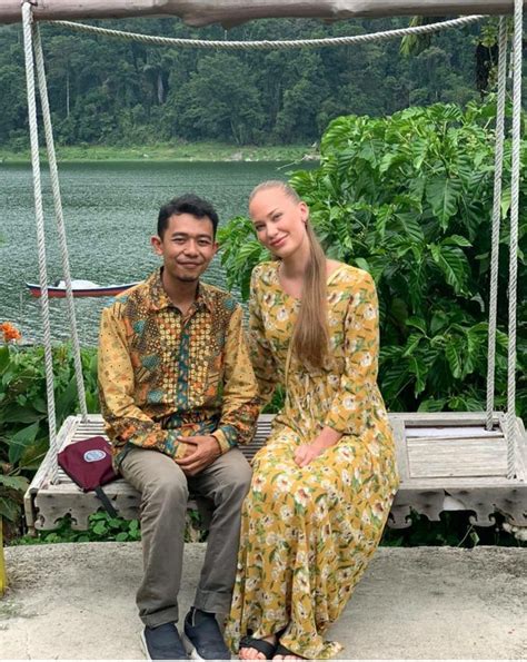 Mengapa Rasio Pria Asia Menikah Dengan Wanita Bule Sangat Kecil Dibandingkan Hubungan Wanita