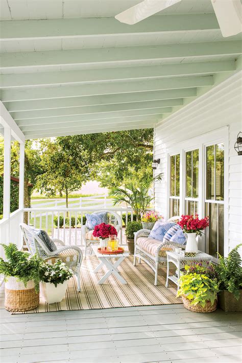 9 No Fuss Floral Decorating Ideas For Your Front Porch Southern Living