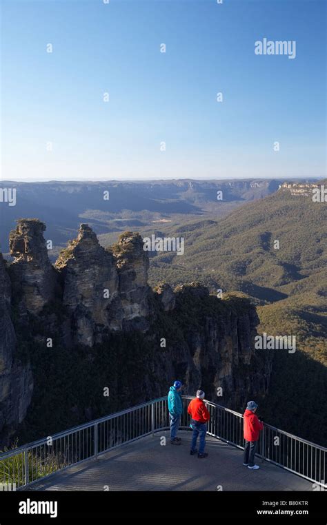 The Three Sisters And Tourists At Echo Point Katoomba Blue Mountains