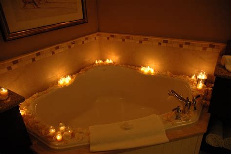 Suggests using reusing arrangements from one space to another. The Bridal Buzz: Your Honeymoon Suite at The Sandpearl ...