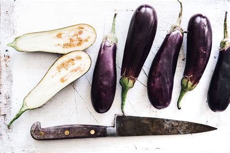 Learn What To Look For When Selecting The Freshest Eggplants They Can