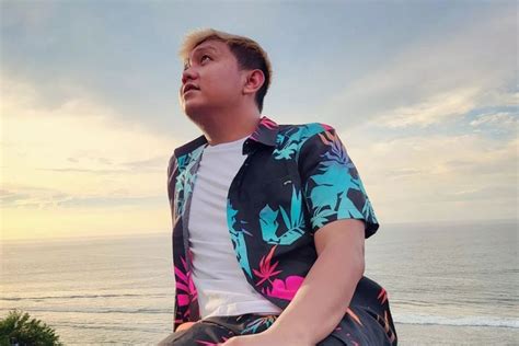 Lirik Lagu Ojo Dibandingke Denny Caknan Feat Abah Lala Yang Trending