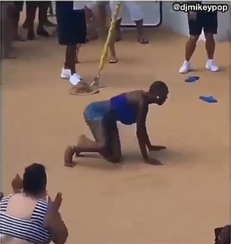 Black Lady Shows Off Mad Twerking Skill As She Twerks With Her Boobs