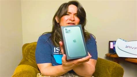 Funniest Iphone 11 Unboxing Fails And Hilarious Moments 4 Youtube