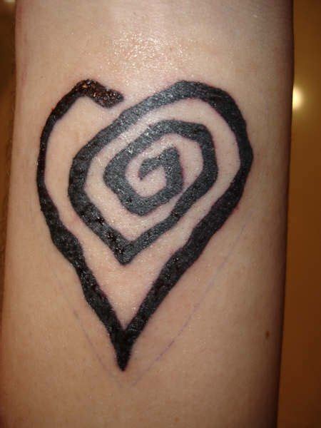 Tattoo Hottie Author At Buzznet Tattoos Tim Burton Tattoo Heart Tattoo