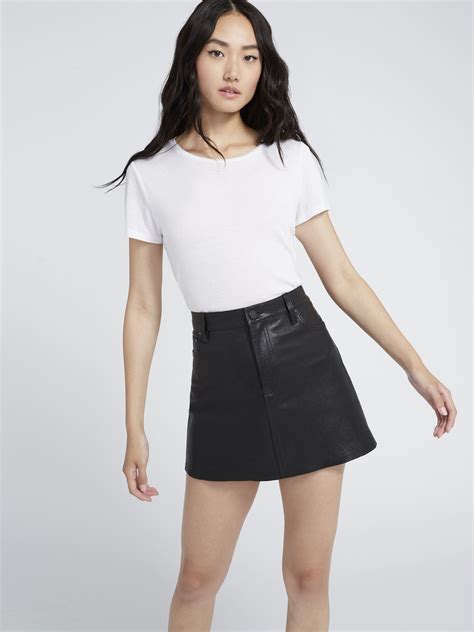 Cindy Classic Cropped Tee In White Alice Olivia Mini Skirts