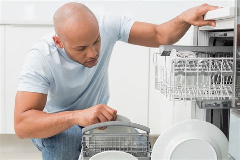Spülmaschine zieht kein Wasser und brummt: schnelle Hilfe ...