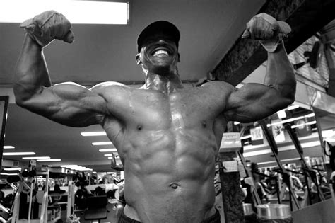 how to get broad shoulders fast try these shoulder workouts asap