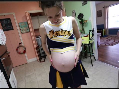 Coach Kicks Pregnant Cheerleader Off The Team Unaware Of Who Father Is Page Of Obsev