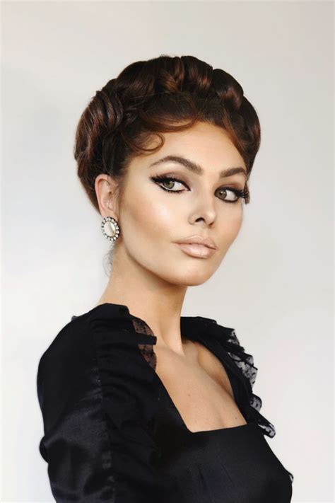 Sophia Loren 60s Makeup Tutorial Arabesque Cat Eye In 2022