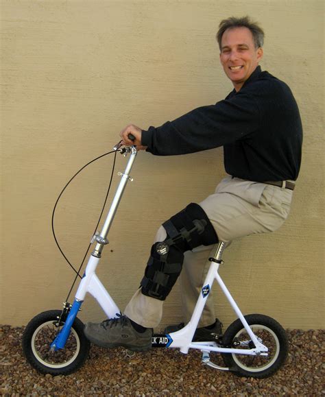 Get Around Despite Knee Pain With The Walk Aid Scooter The Mobility