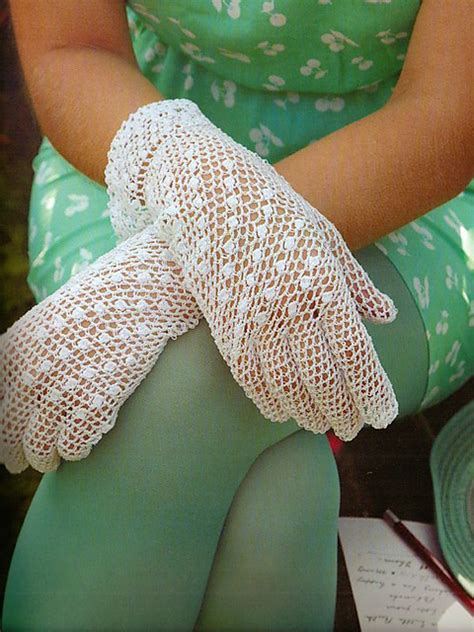 24 Designs Lace Gloves Sewing Pattern ErlendNabid