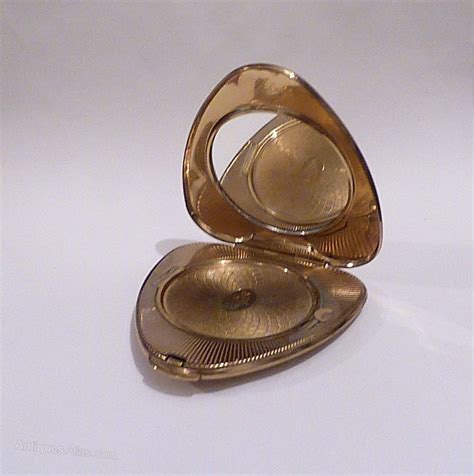 Want to be extra romantic this year? Antiques Atlas - Romantic Gifts For Her Heart Shaped Compact