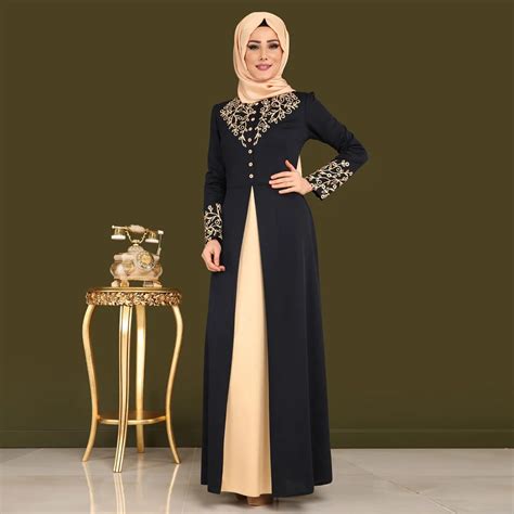 Middle Eastern New Fashion Hot Stamping Dressing Dress Female New Muslim Robes Islamic