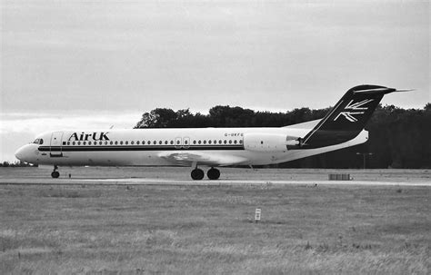 G Ukfg G Ukfg Fokker 100 11275 Air Uk Ltd London Stans Flickr