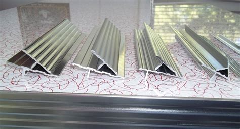 Quickshipmetals' trim molding pieces come in stainless steel and copper in bends to match inside corners, outside corners, divides and ends. Retro Metal Banding | Table Banding | Metal Edging