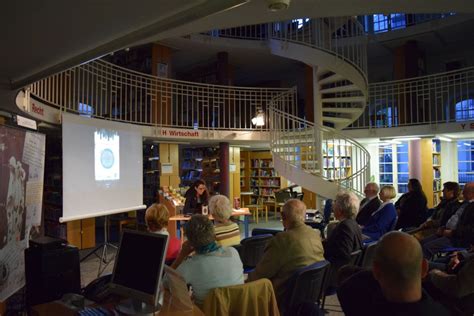 Lesung Stadtbibliothek Offenbach 2015 SAFIYE CAN