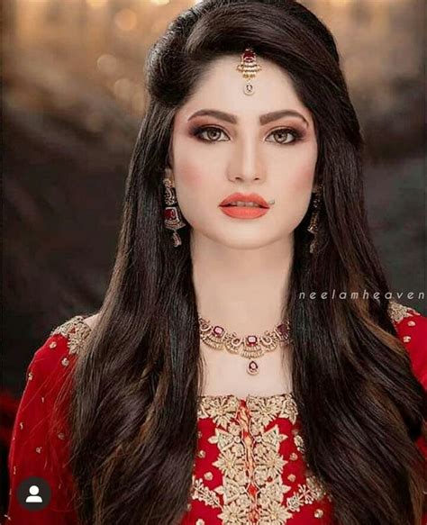 Pin By Huma Talat On Others Pakistani Bridal Hairstyles Hair Style Vedio Indian Bridal