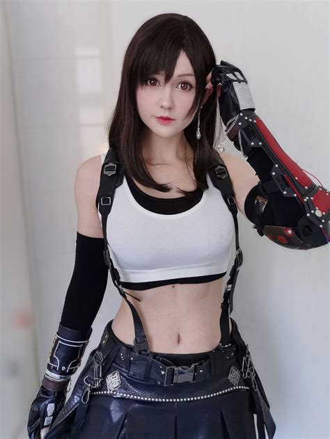 We Still Remember Tifa With This Flirty Final Fantasy Vii Cosplay