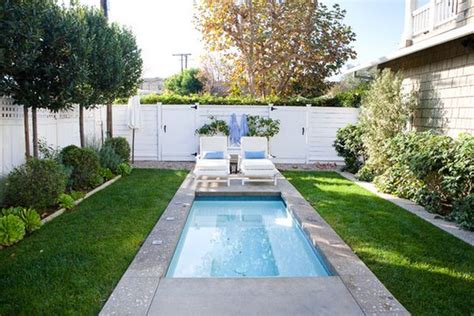 Spruce Up Your Small Backyard With A Swimming Pool – 19 ...