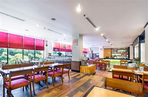 Retrouvez également sur notre site les restaurants michelin ou les. Crystal Crown Hotel Port Klang Overview - Crystal Crown ...