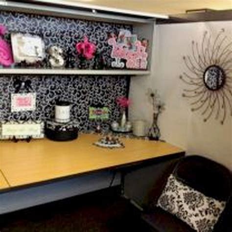 20 Best Office Cubicle Decor Ideas For Fun Environment Cubicle Decor Office Cubicle Decor