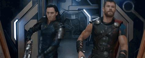 Whose Ship Is At The End Of Thor Ragnarok Vanity Fair
