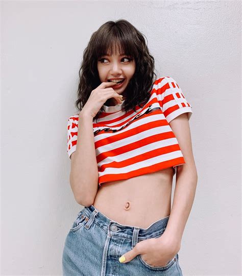 Blackpink k pop star criticized for being thai gets over 13 million. 3-BLACKPINK-Lisa-Instagram-Update-14-July-2019-Bangkok-Encore