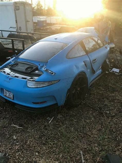 Porsche 911 Gt3 Rs Pdk Destroyed In Residential Area Crash Hits Tree