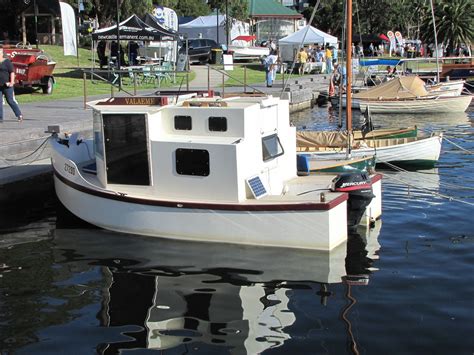 Another Bolger Boat The Micro Trawler Boat Plans Boat Building
