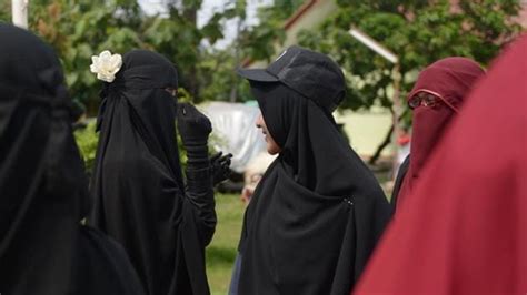 Photos Indonesian Womens ‘niqab Squad Fights Face Veil Prejudice