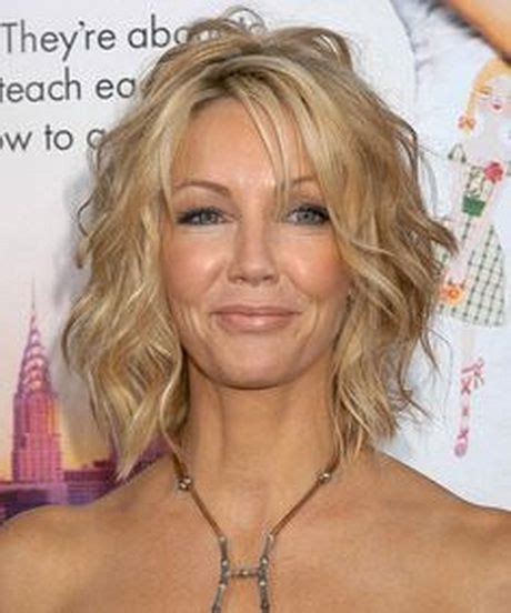 16 Formidable Hairstyles For Middle Aged Women Long Thinning Wavy Hair