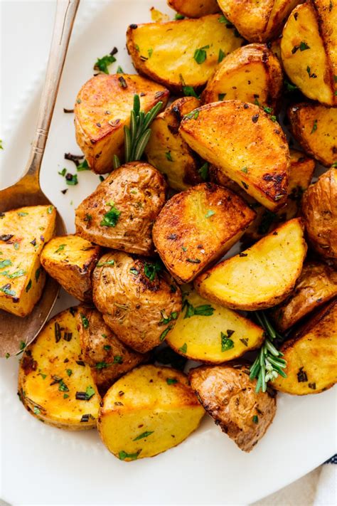 Perfect Roasted Potatoes Yummiesta