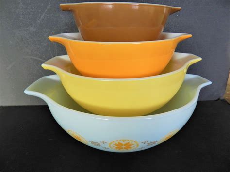 Pyrex Town And Country Bowl Set Town And Country Bowls Pyrex Etsy