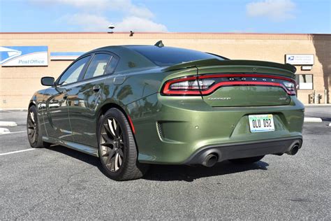 2018 Dodge Charger Srt Hellcat Review Can A 707 Hp Sedan Be A Daily