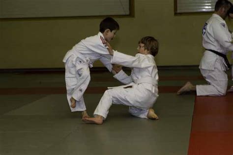 Für Kinder Judo Lektion 8 Falltechnik Rückwärts Und O Soto Gari Kämpfen Im Stand
