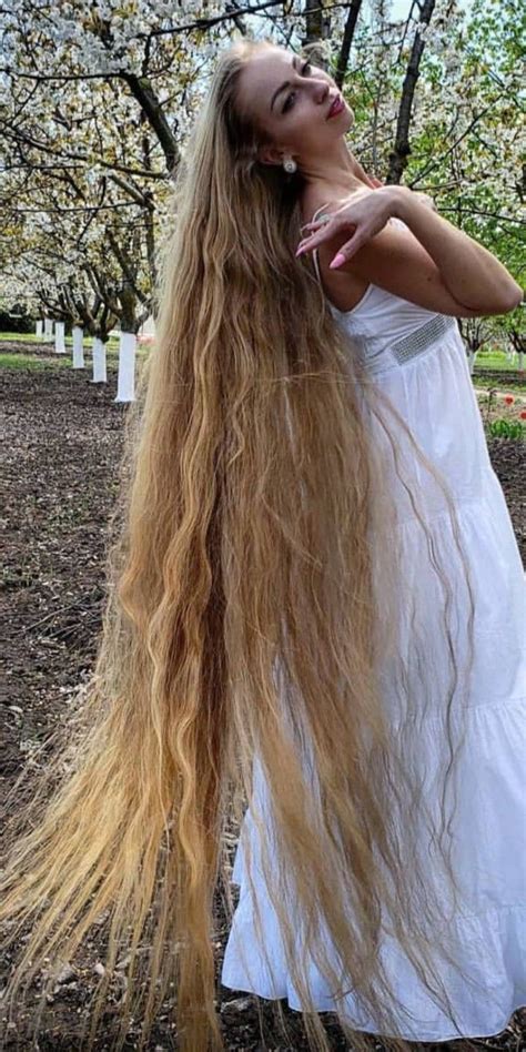 Pin By Terry Nugent On Beautiful Long Blonde Hair Long Hair Women Very Long Hair Hair Beauty