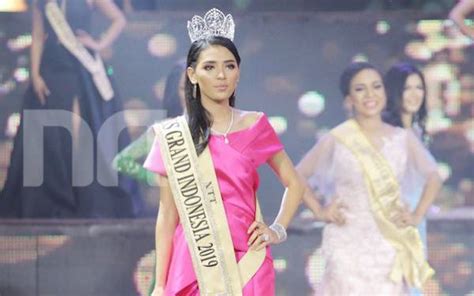 Harumkan Ntt Sarlin Jones Tak Percaya Jadi Jawara Miss Grand Indonesia